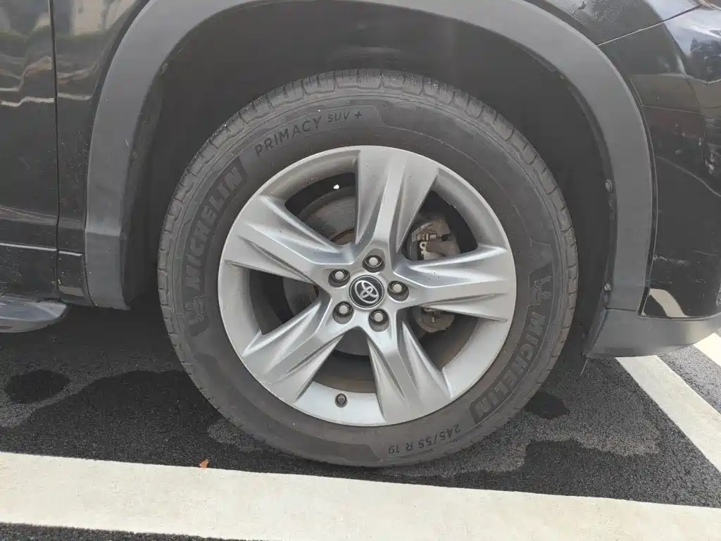 Toyota Highlander — миниатюра 8