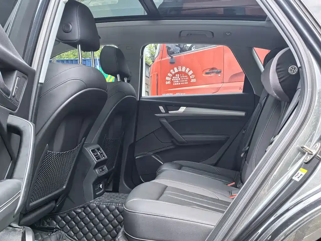 Audi Q5L — миниатюра 8