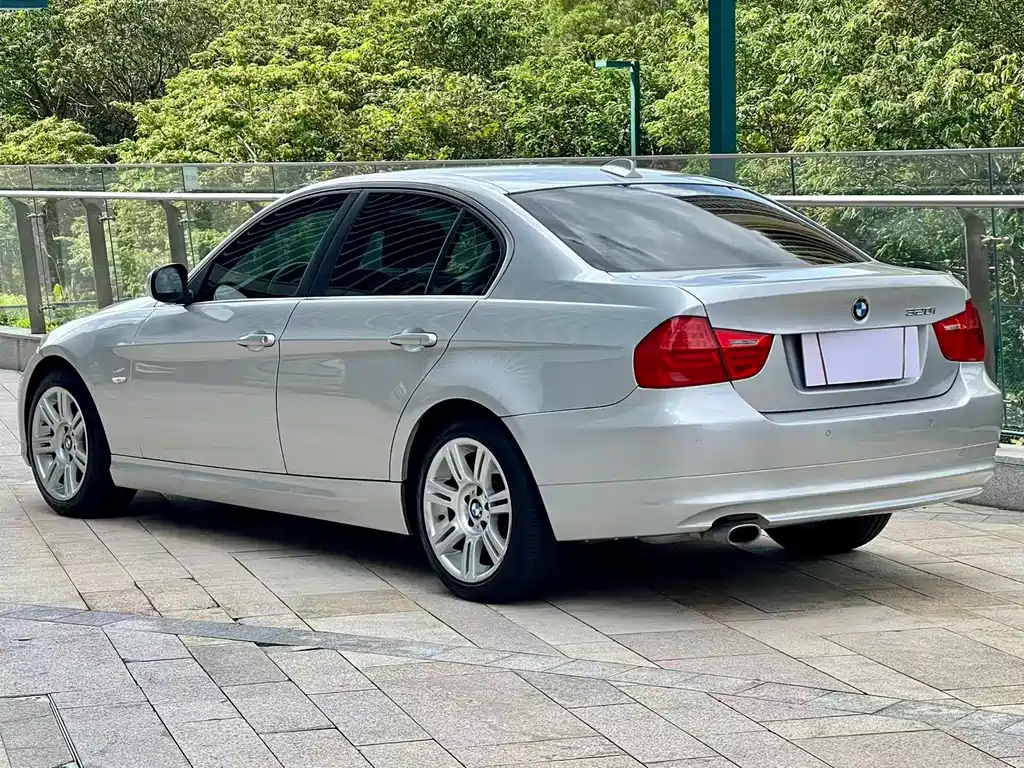 BMW 3 Series — миниатюра 3