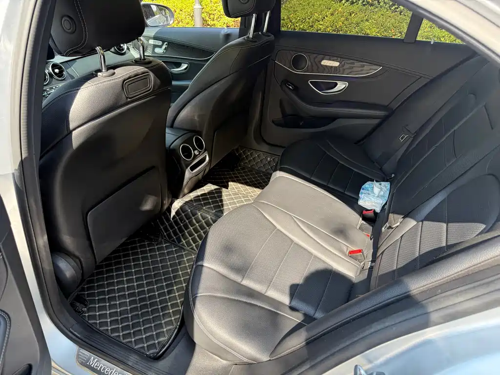 Mercedes-Benz C-Class — миниатюра 6