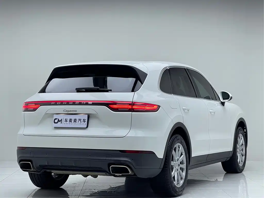 Porsche Cayenne — миниатюра 3