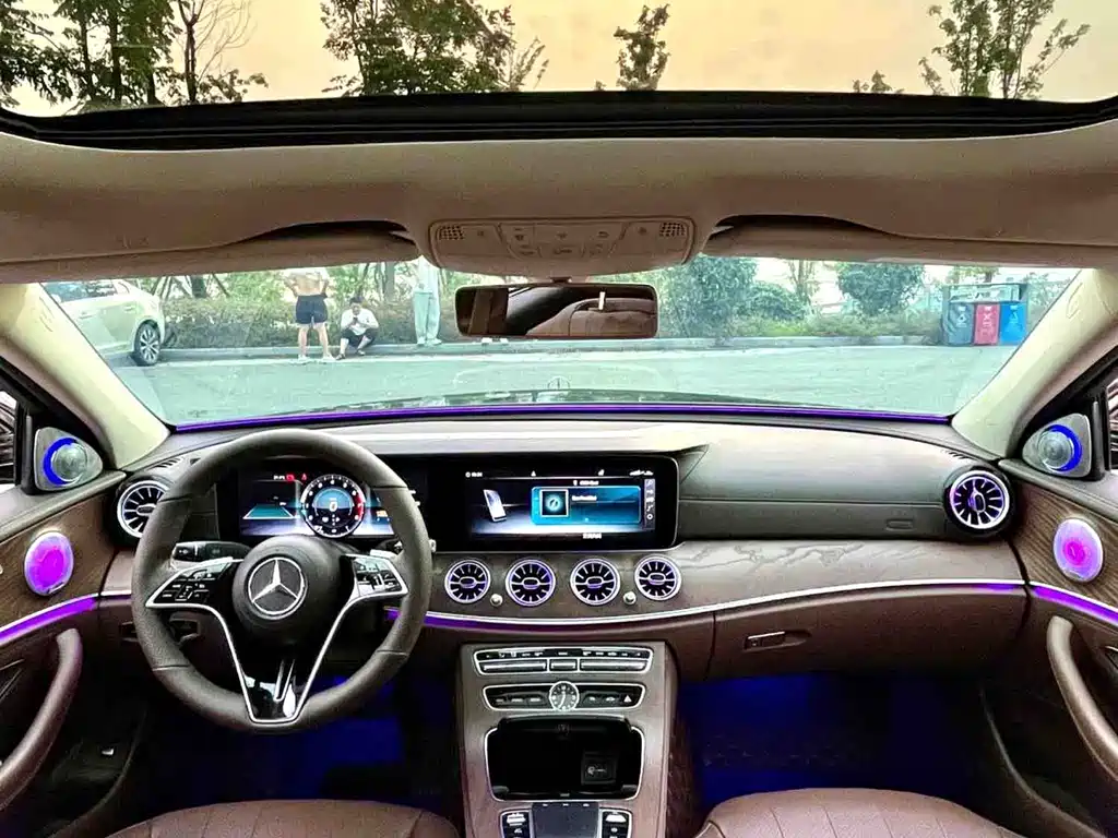 Mercedes-Benz E-Class — миниатюра 6