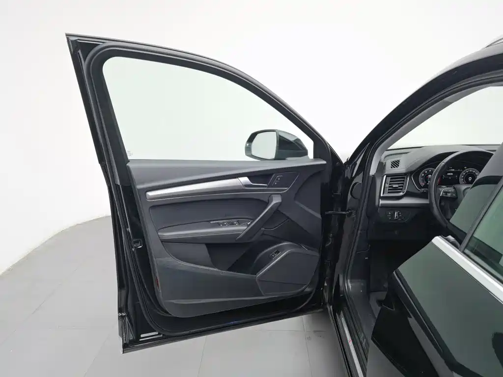 Audi Q5L — миниатюра 8