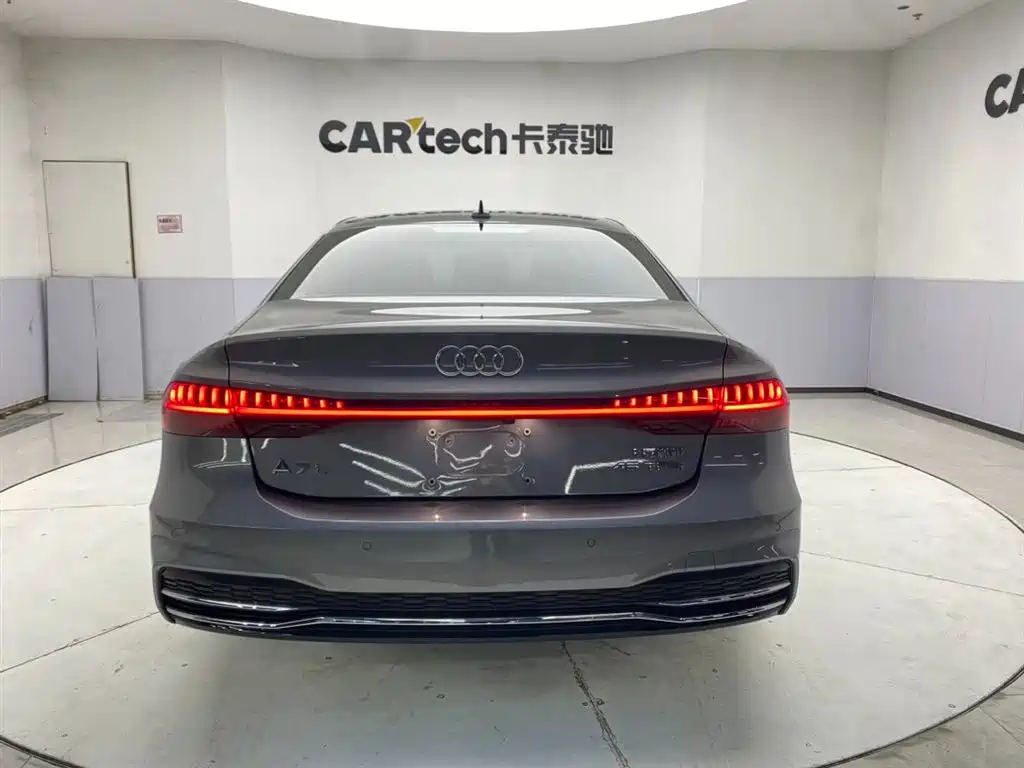 Audi A7L 2022 45 TFSI S-line