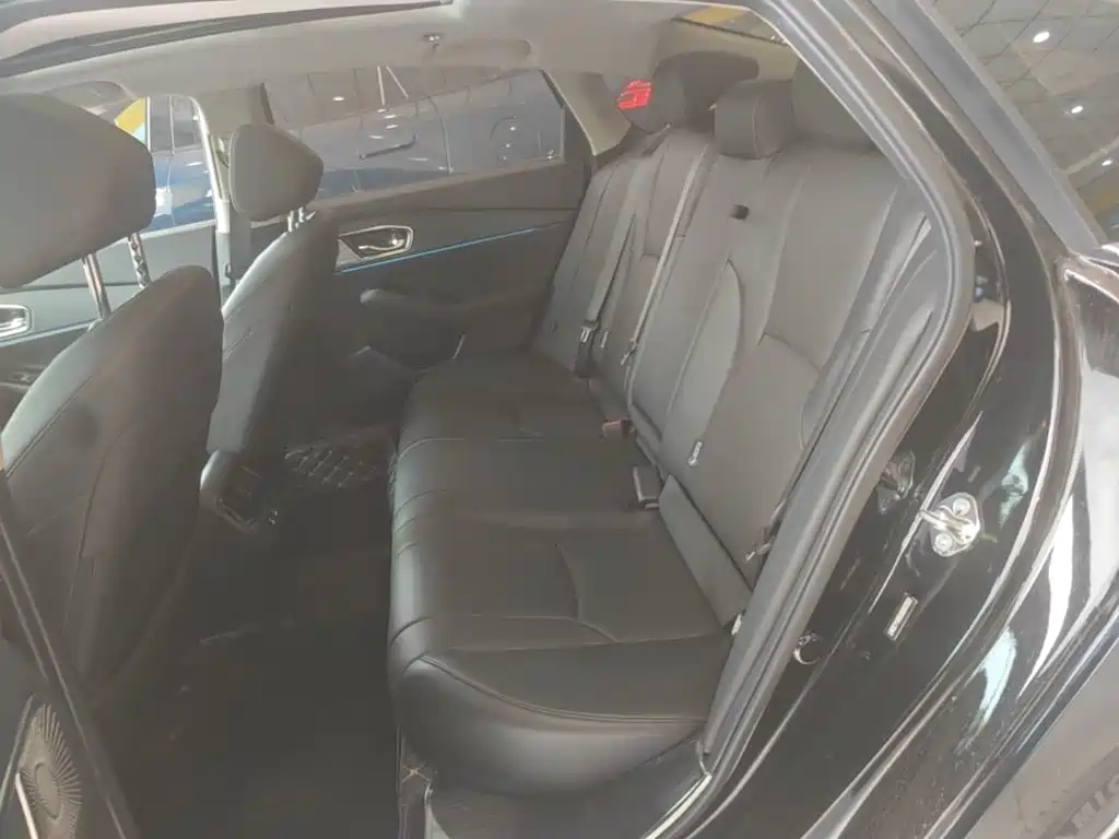 Honda Accord — миниатюра 17