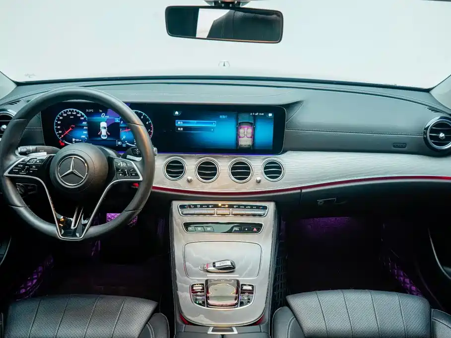 Mercedes-Benz E-Class — миниатюра 3