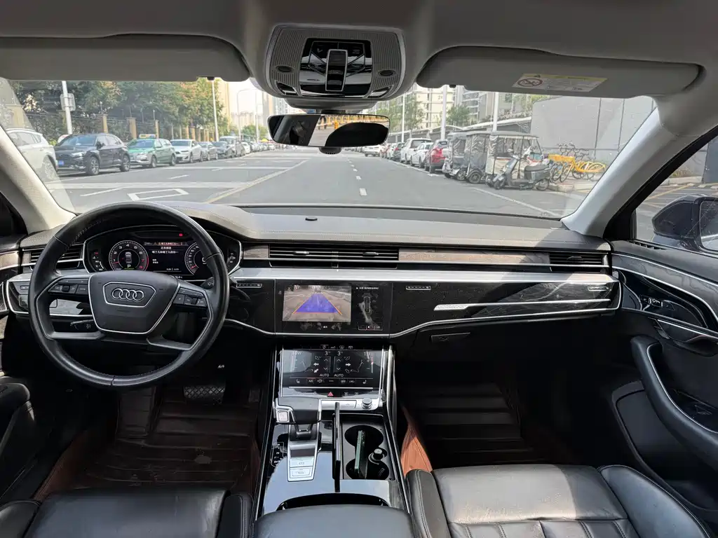 Audi A8 — миниатюра 5