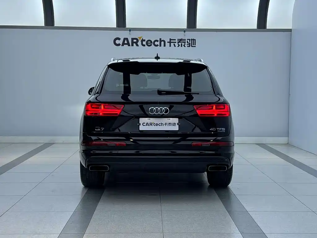 Audi Q7 — миниатюра 3