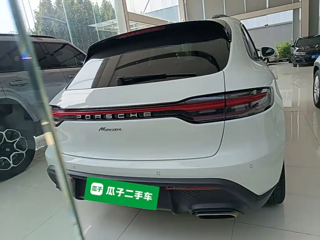Porsche Macan — миниатюра 6