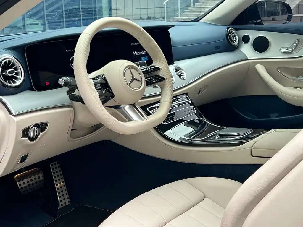 MERCEDES-BENZ E CLASS