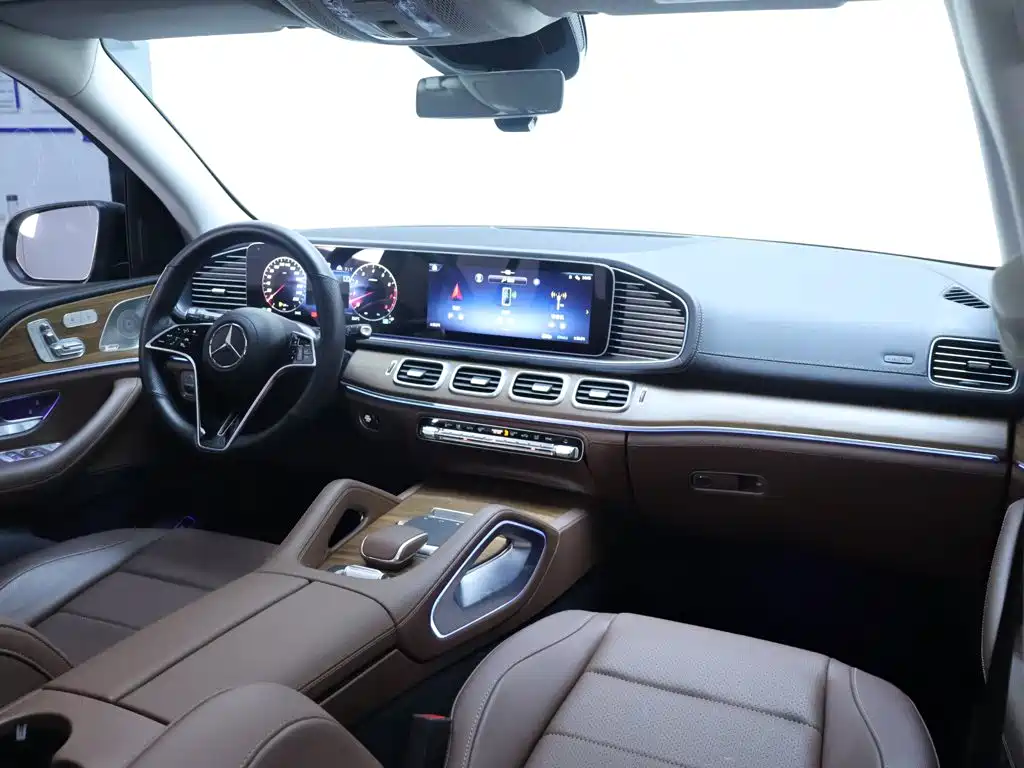 Mercedes-Benz GLE (Import) — миниатюра 20