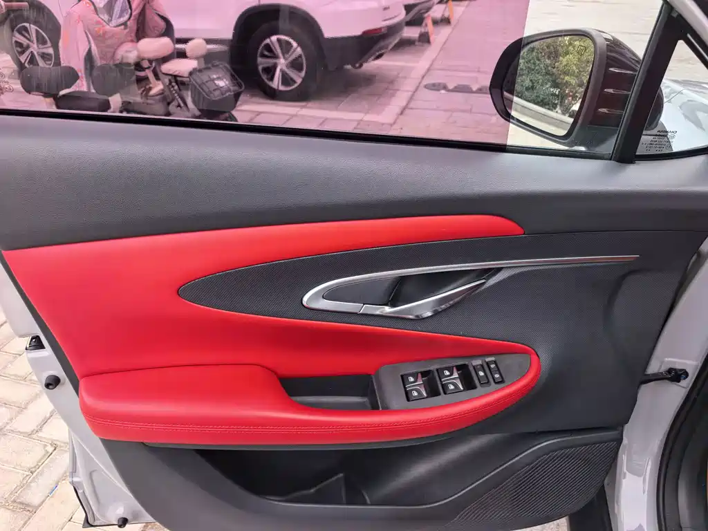 Changan UNI-T — миниатюра 10
