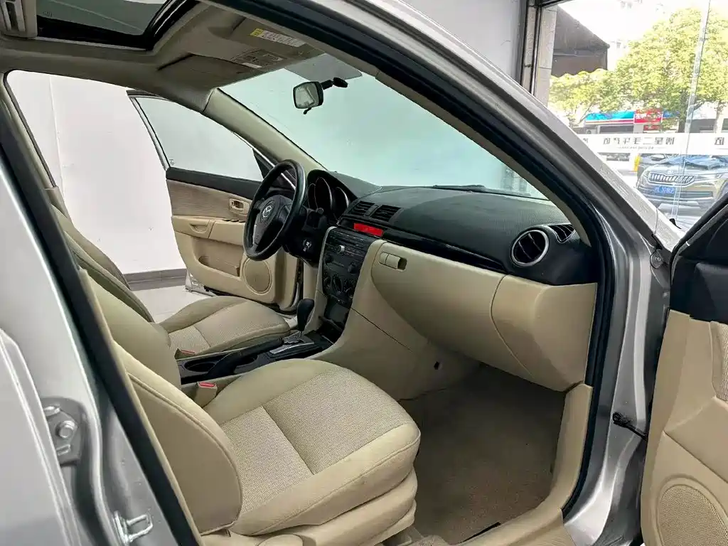 Mazda 3 — миниатюра 4