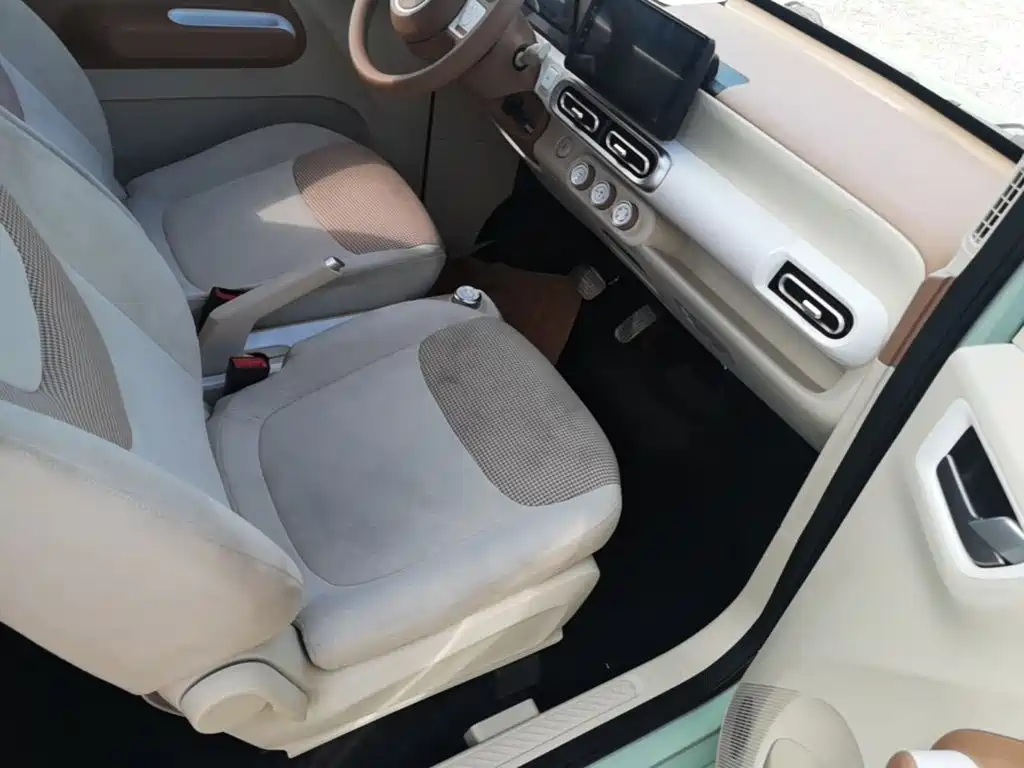 Wuling MINIEV — миниатюра 25