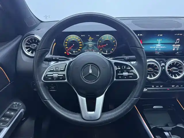 Mercedes-Benz GLB — миниатюра 7