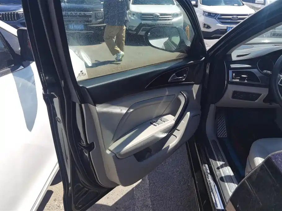 Zotye Zotye Z700 — миниатюра 7