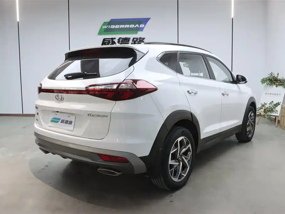 Hyundai Tucson 2020 280TGDi DCT Fashion V