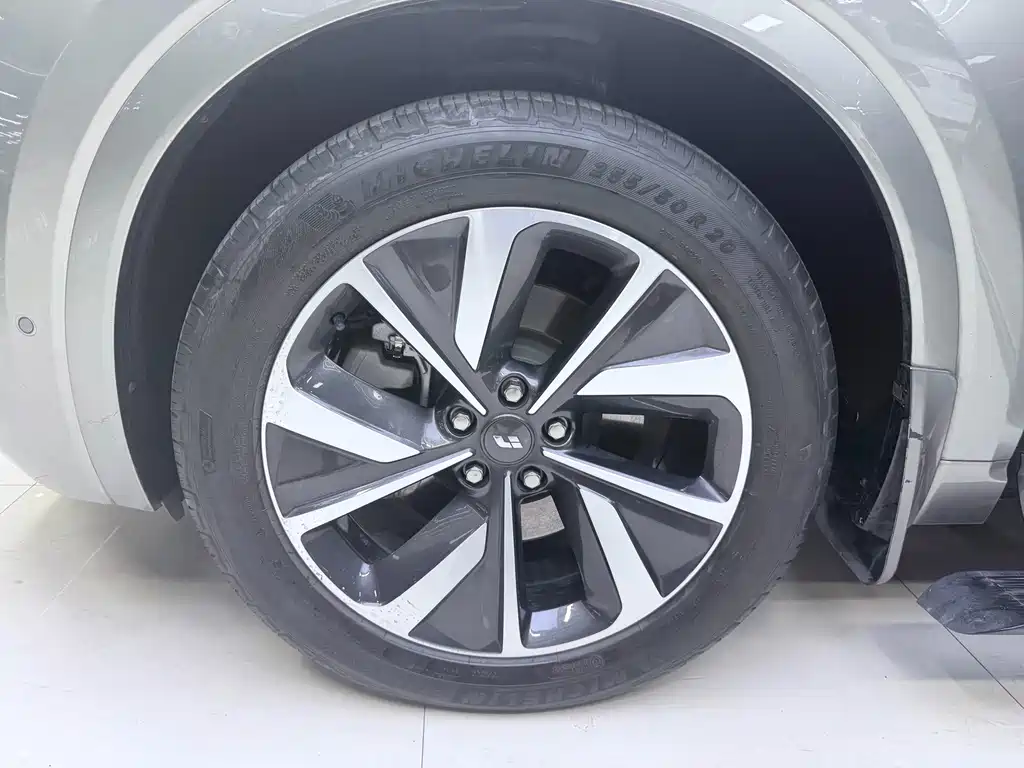 Li Auto Li ONE — миниатюра 18