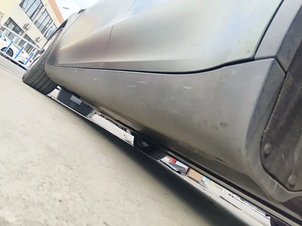 Tesla Model Y — миниатюра 22