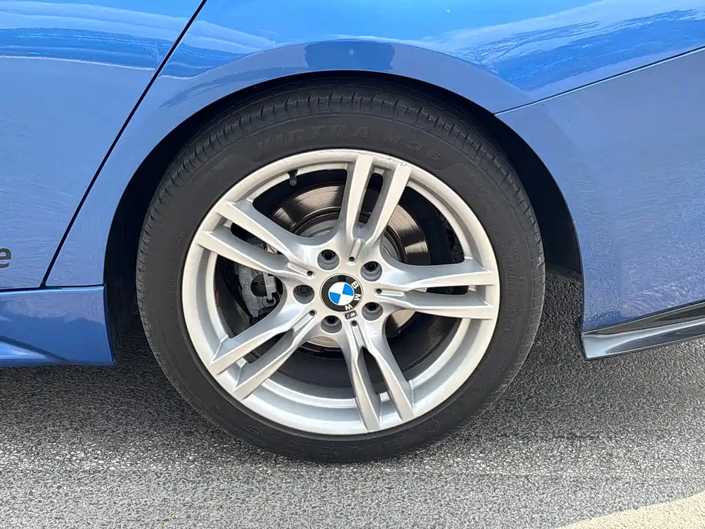 BMW 3 Series — миниатюра 14