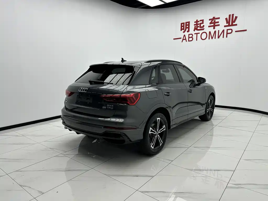 Audi Q3 2023 35 TFSI Fashion (1.4T)