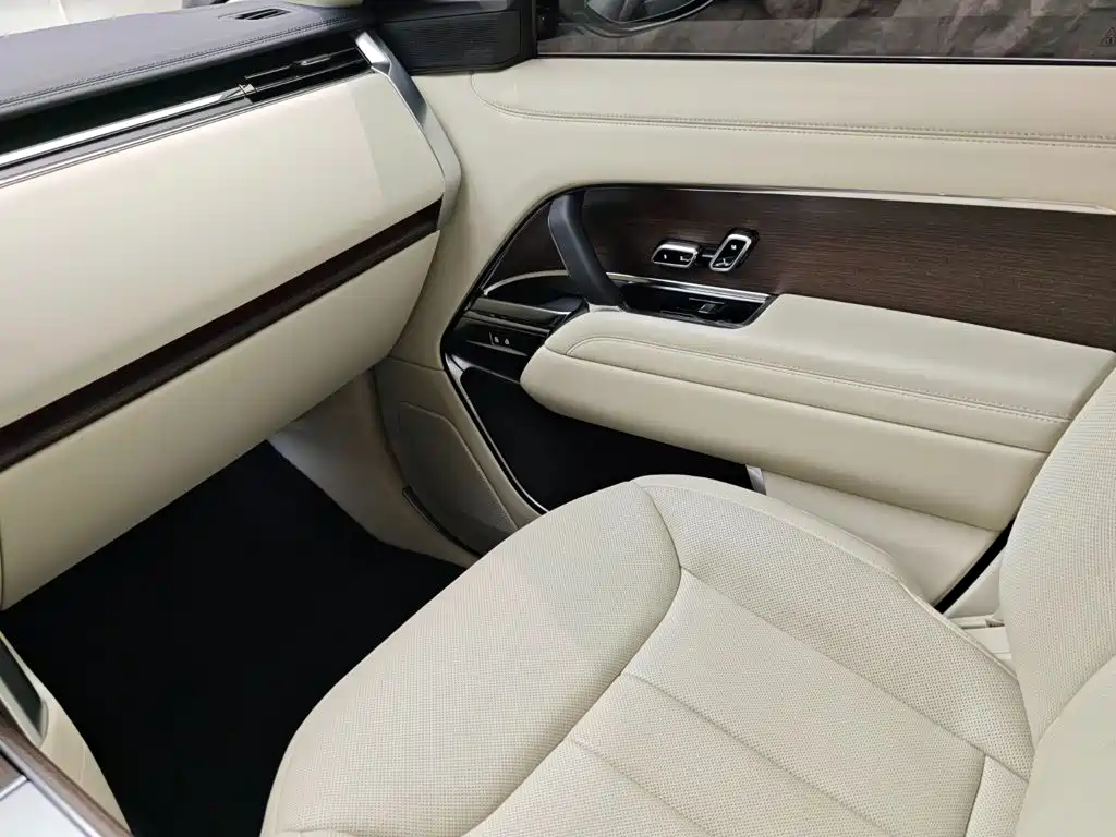 Land Rover Range Rover — миниатюра 17