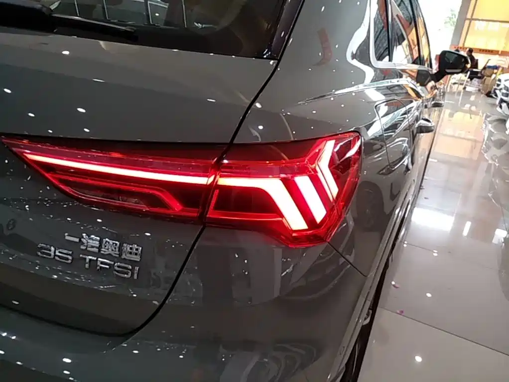 Audi Q3 — миниатюра 8