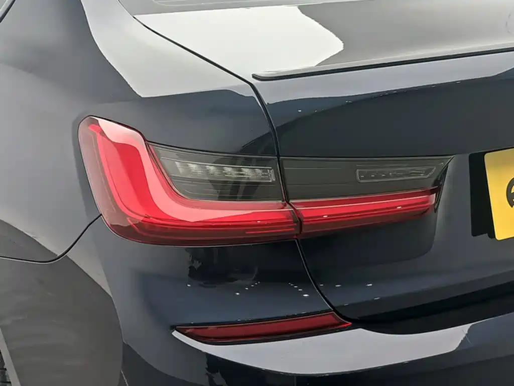 BMW 3 Series — миниатюра 15
