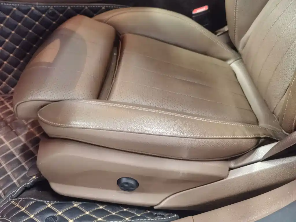 Mercedes-Benz E-Class — миниатюра 16