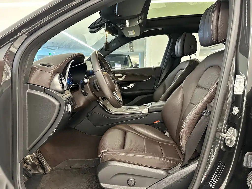 Mercedes-Benz GLC — миниатюра 9