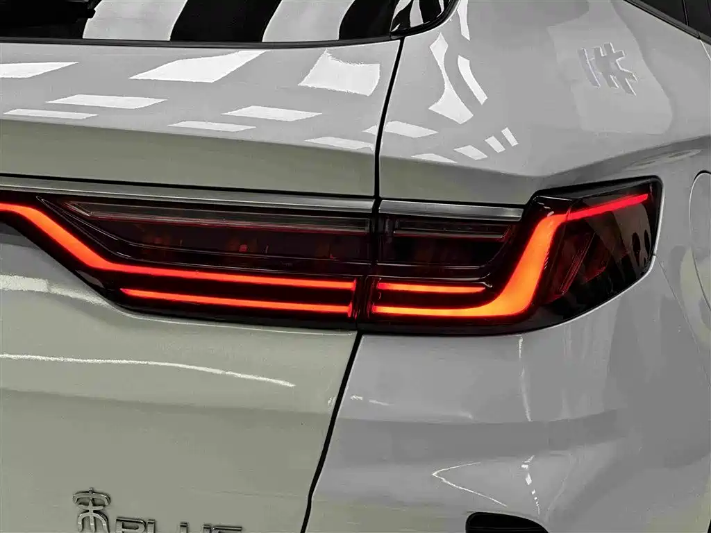 BYD PLUS New Energy — миниатюра 7