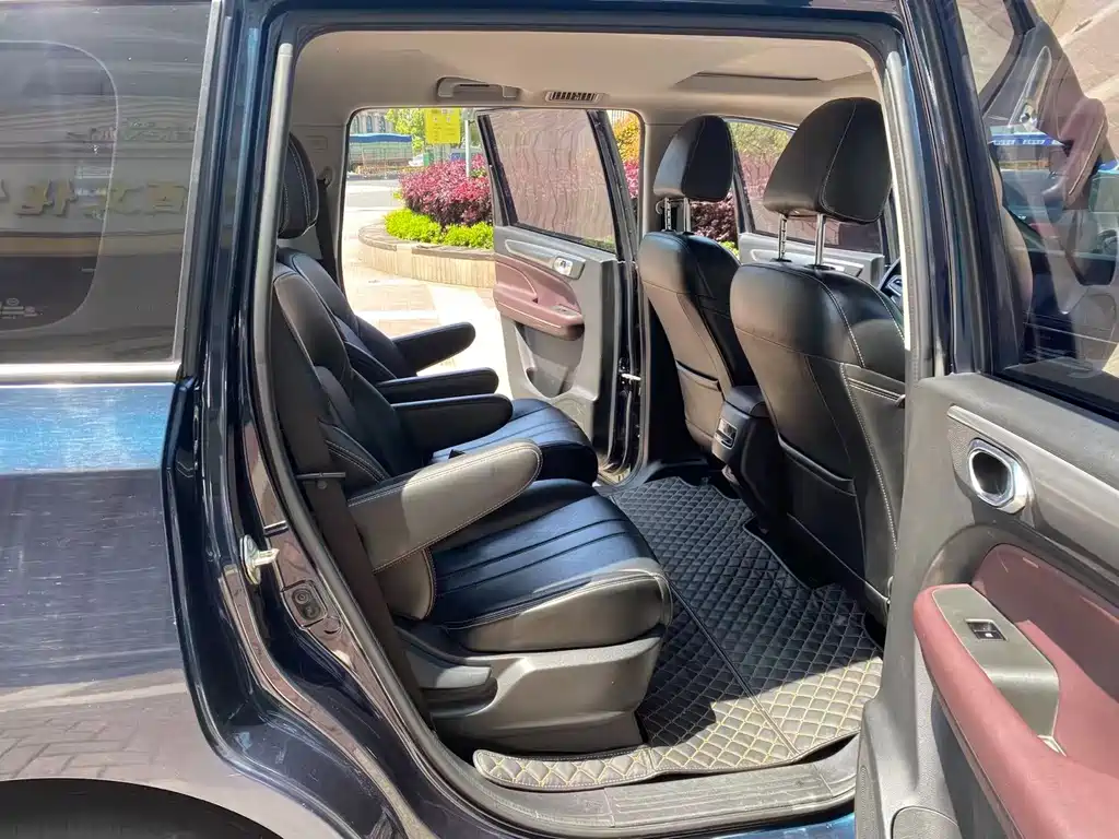 GAC Motor Trumpchi M6 — миниатюра 10