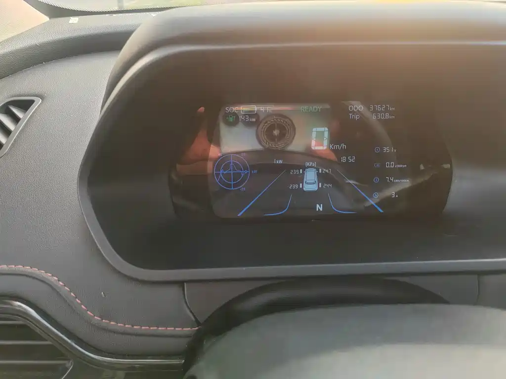 Dongfeng EV YOUNG Guang Xiaoxin — миниатюра 18
