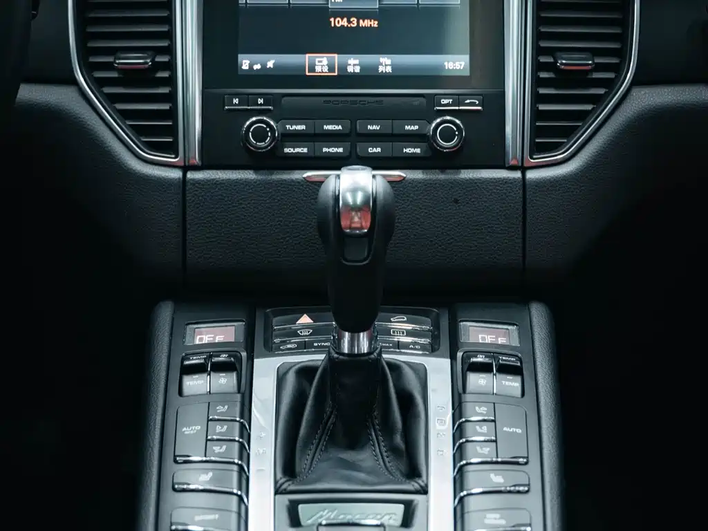 Porsche Macan — миниатюра 23