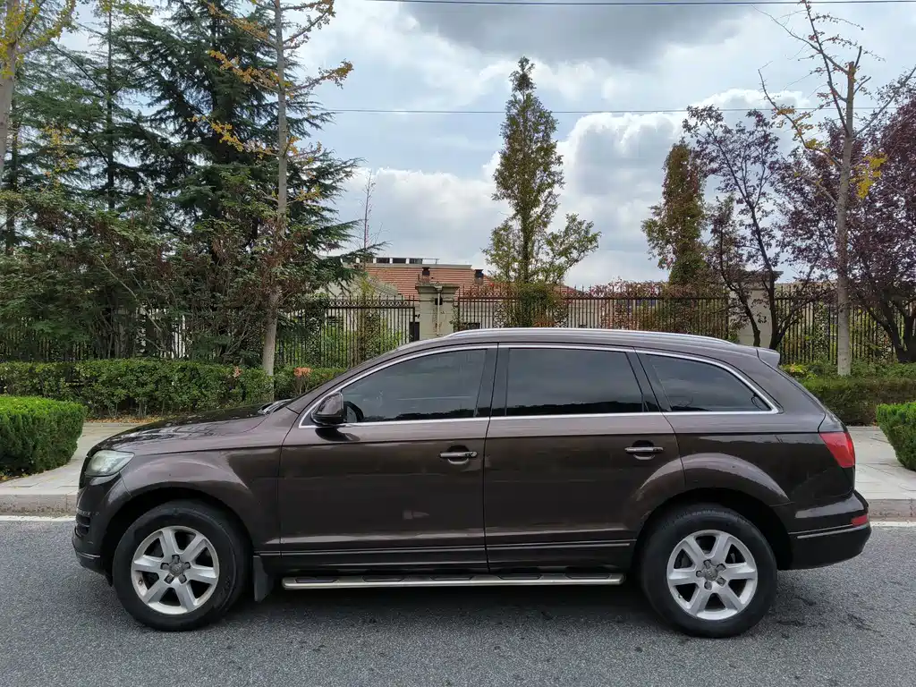 Audi Q7 — миниатюра 3