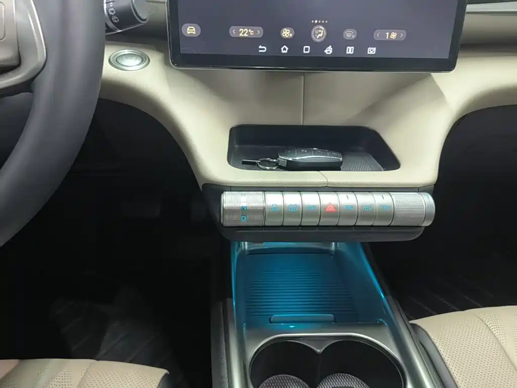 BYD Dolphin — миниатюра 14