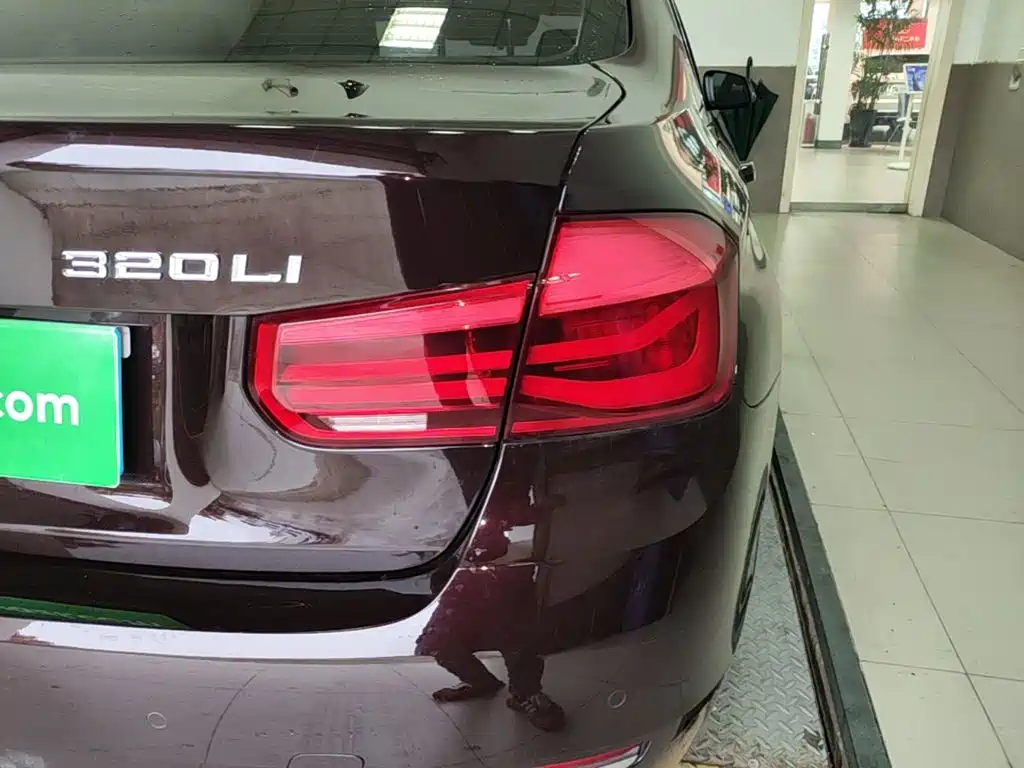 BMW 3 Series — миниатюра 8