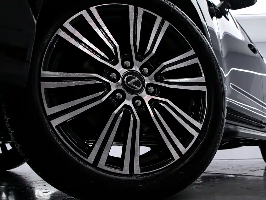 Lexus LX — миниатюра 20
