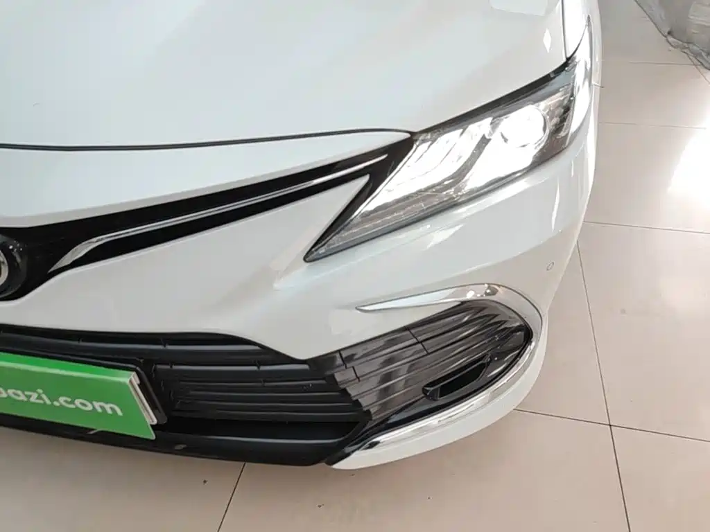 Toyota Camry — миниатюра 24