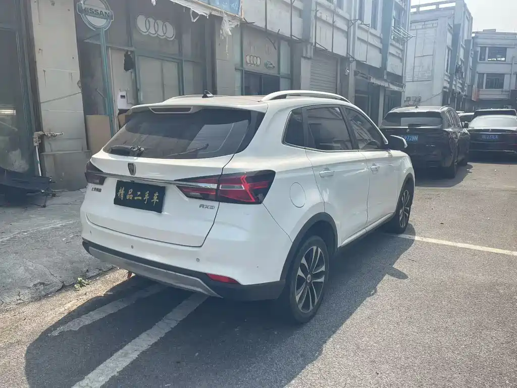 Roewe RX3 — миниатюра 7