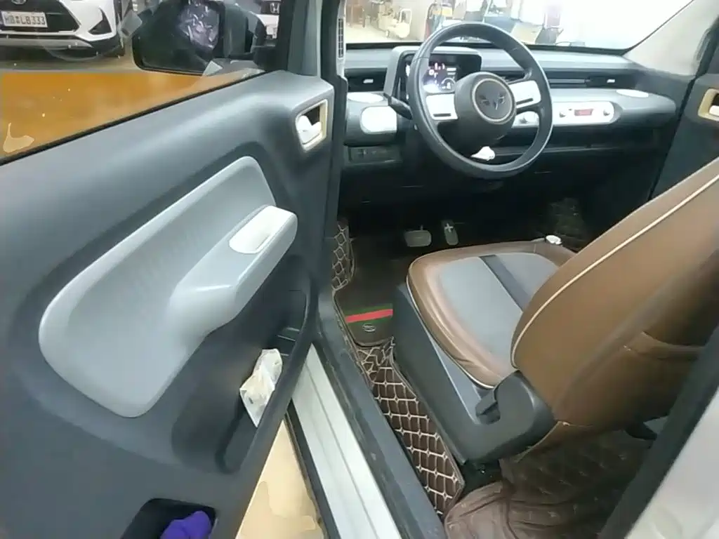 Wuling MINIEV — миниатюра 16