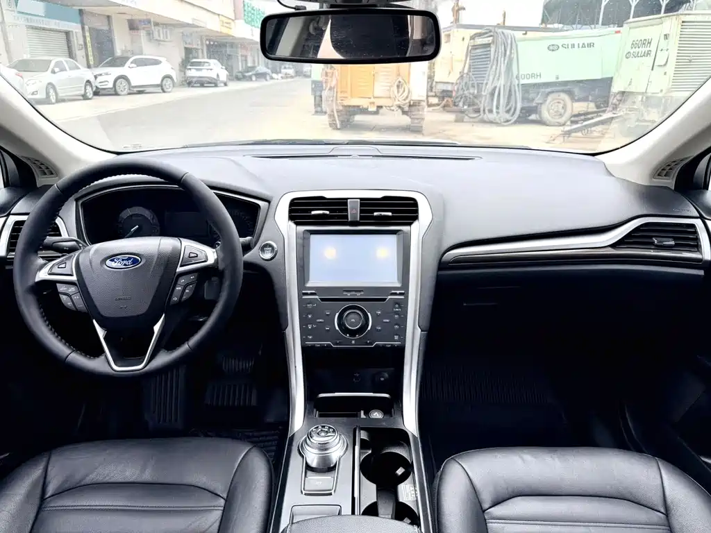 Ford Mondeo — миниатюра 7