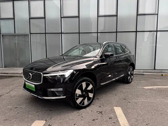 VOLVO XC60 PLUG IN HYBRID 2024
