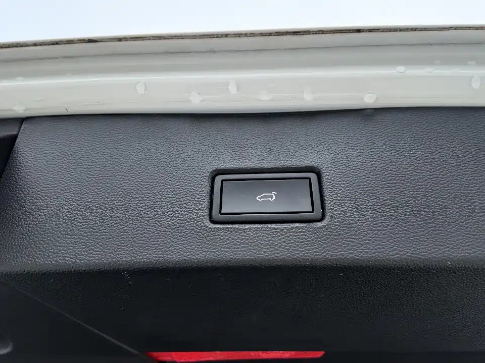 VOLKSWAGEN T ROC EXPLORING SONGS