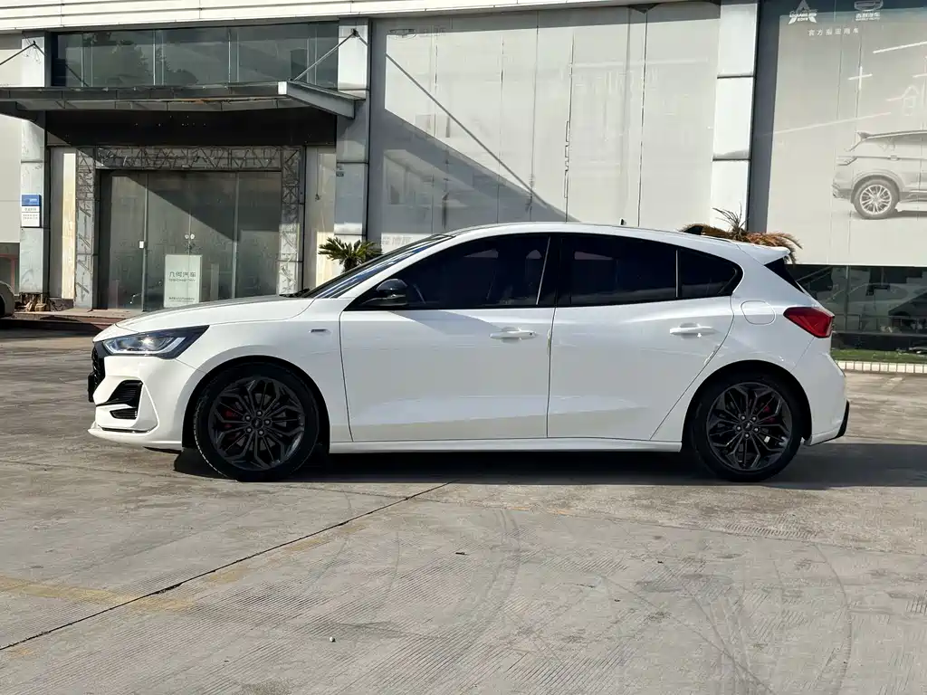 Ford Focus — миниатюра 5