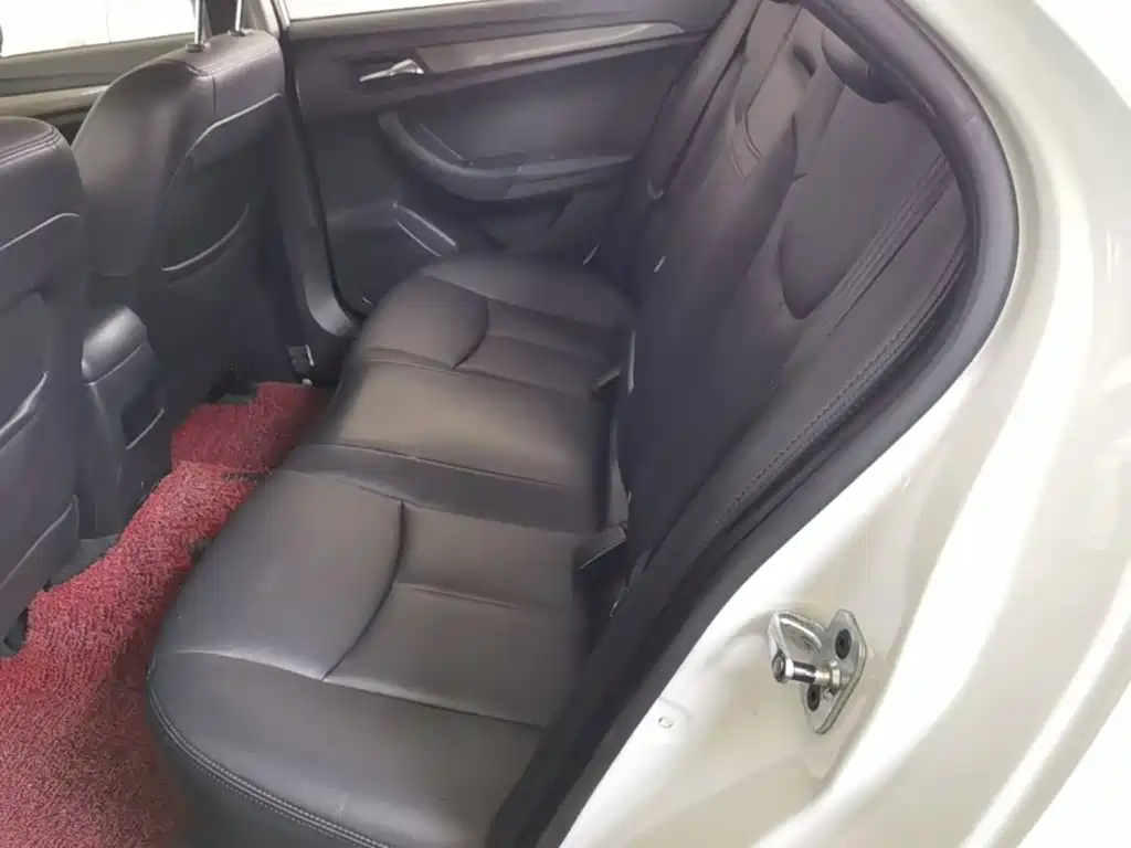 Roewe 360 — миниатюра 17