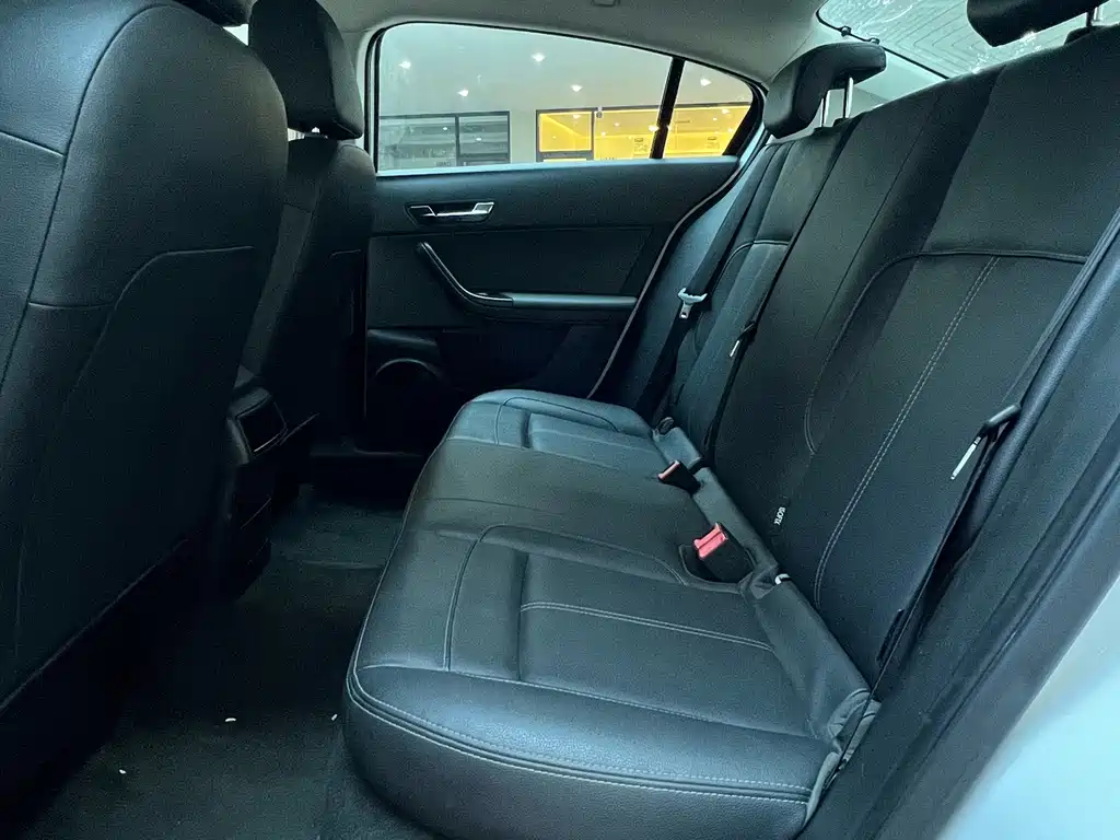 Qoros Qoros 3 — миниатюра 11