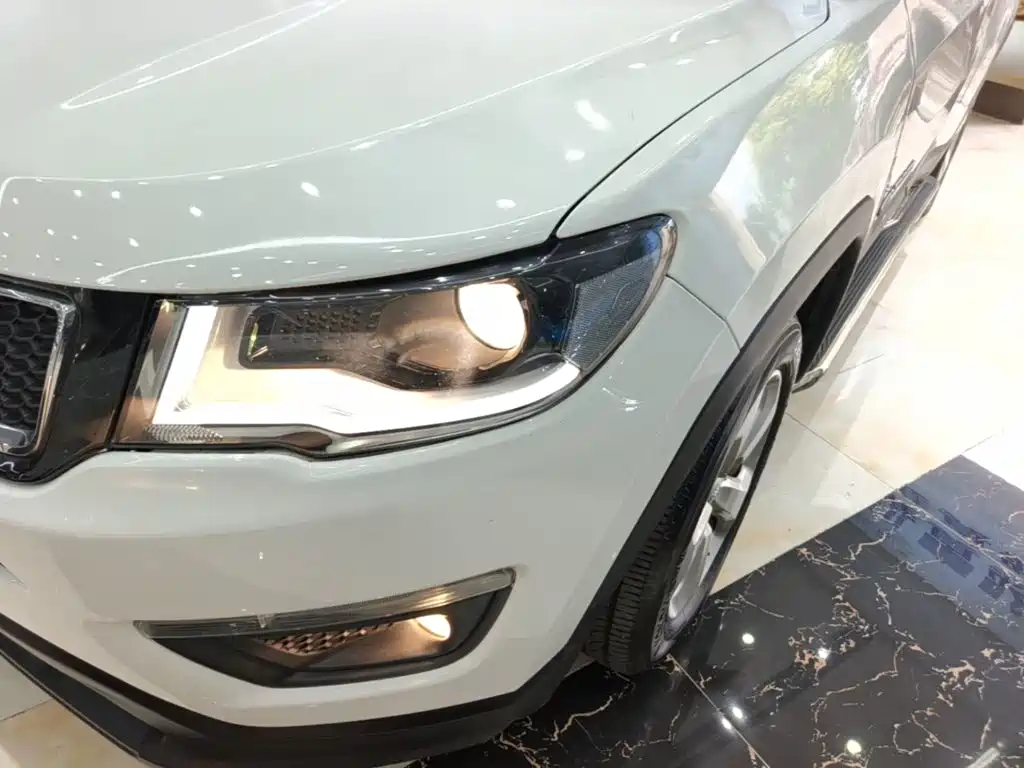 Jeep Compass — миниатюра 24