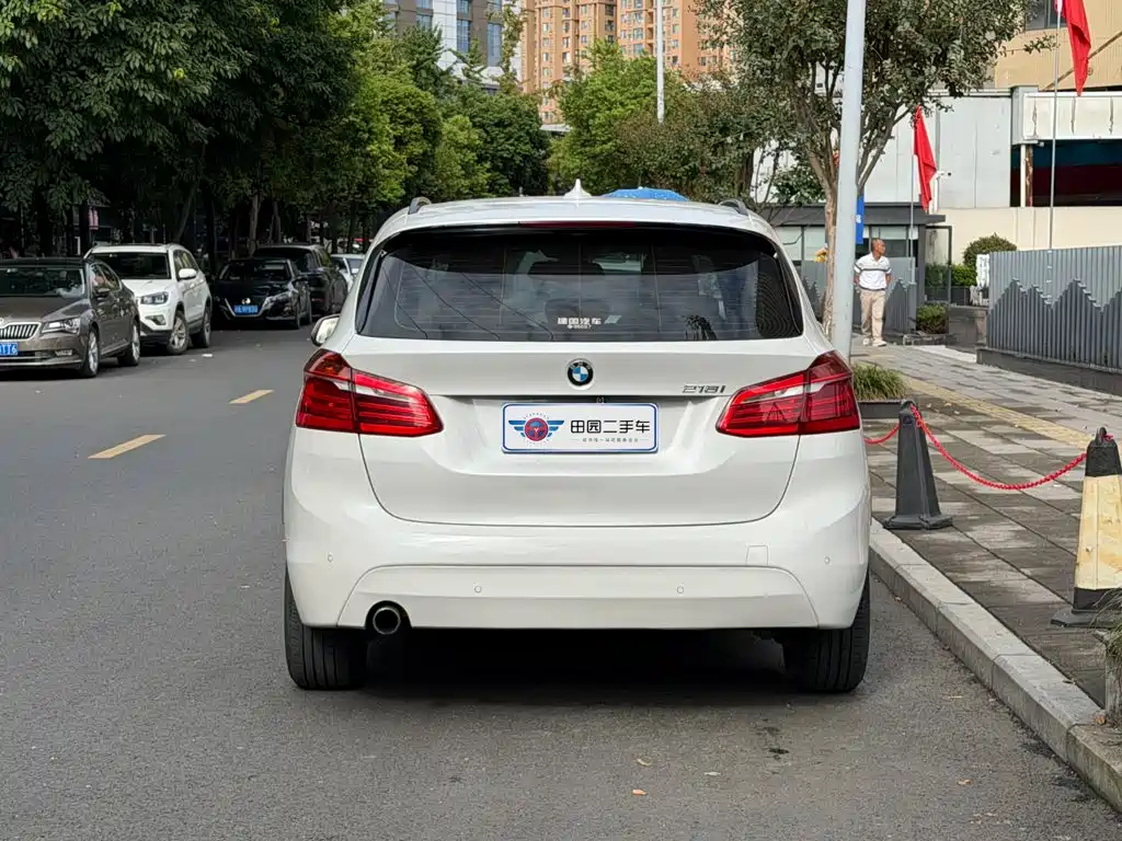 BMW 2 Series Active Tourer — миниатюра 5