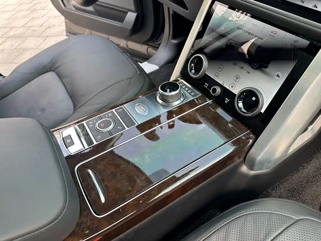 Land Rover Range Rover — миниатюра 9